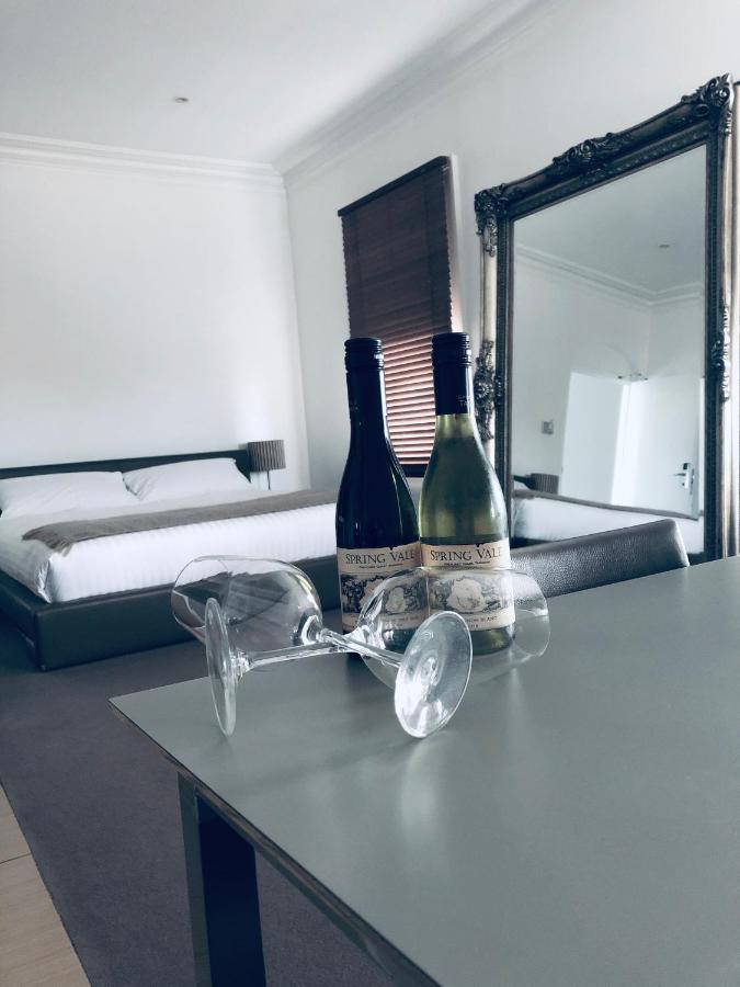 Ikon Hotel Берни Экстерьер фото